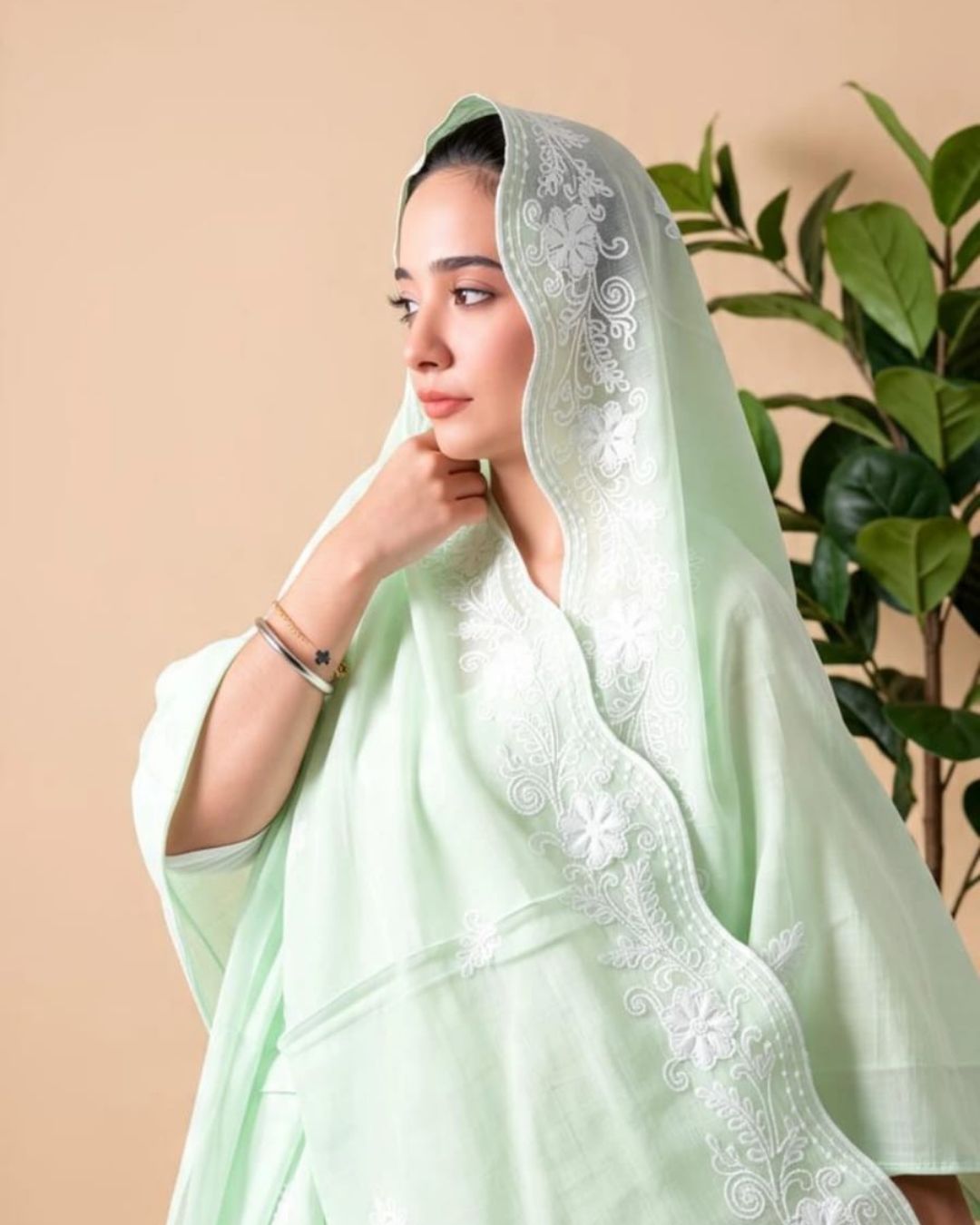 Londoni Shella All-Over Floral Jaal Embroidered Dupatta Set (9 Pieces | 9 Colours | 9 Designs) - Image 6