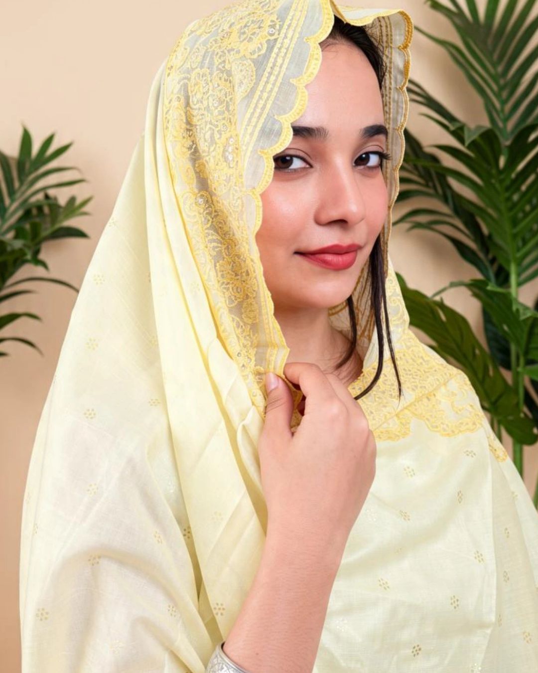 Londoni Shella Wave Chevron Embroidered Malmal Dupatta Set (9 Pieces | 9 Colours | 9 Embroidery Designs) - Image 7