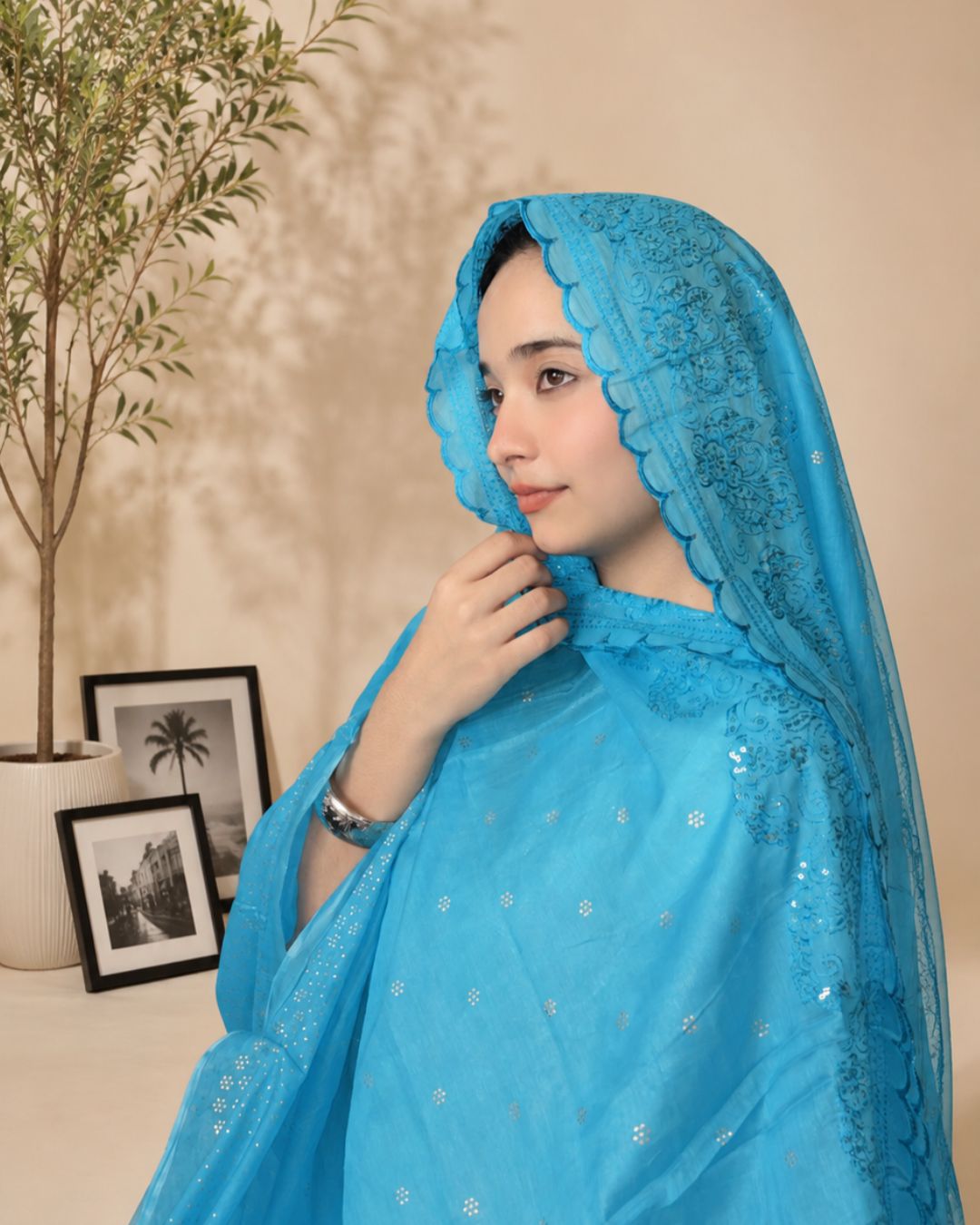 Londoni Shella Star Motif Embroidered Cotton Malmal Dupatta Set (9 Pieces | 9 Colours | 9 Embroidery Designs) - Image 8