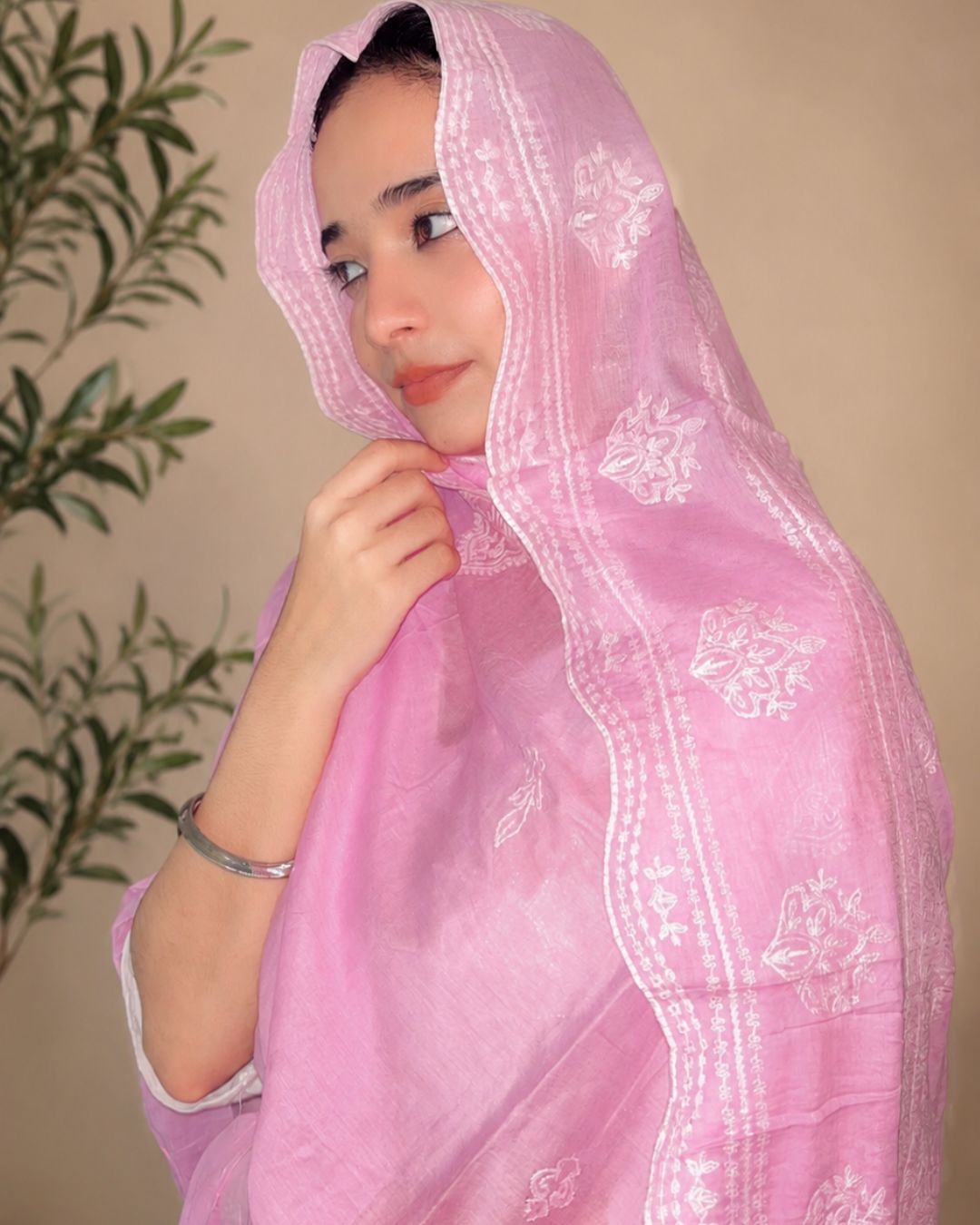 Londoni Shella Statement Border Embroidered Cotton Dupatta Set (9 Pcs / 9 Colors) - Image 4