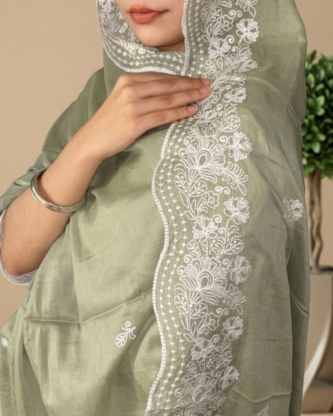 Londoni Shella Corner Medallion Embroidered Cotton Dupatta Pack (9 Pieces | 9 Colours | 9 Embroidery Designs) - Image 8