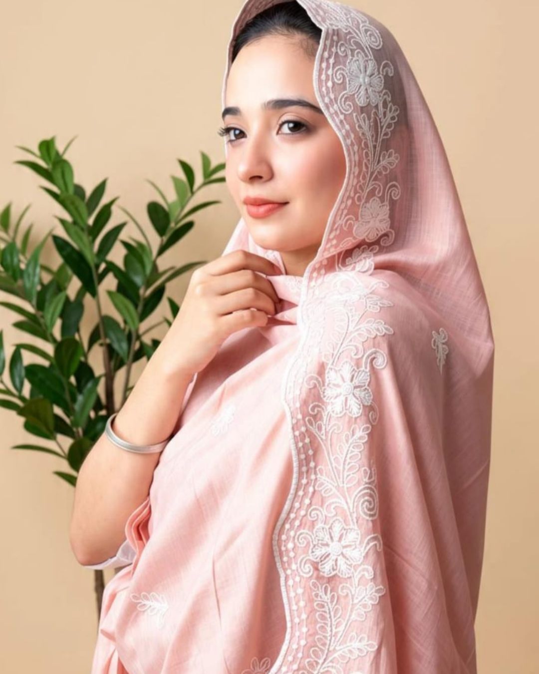 Londoni Shella Corner Medallion Embroidered Cotton Dupatta Pack (9 Pieces | 9 Colours | 9 Embroidery Designs) - Image 4