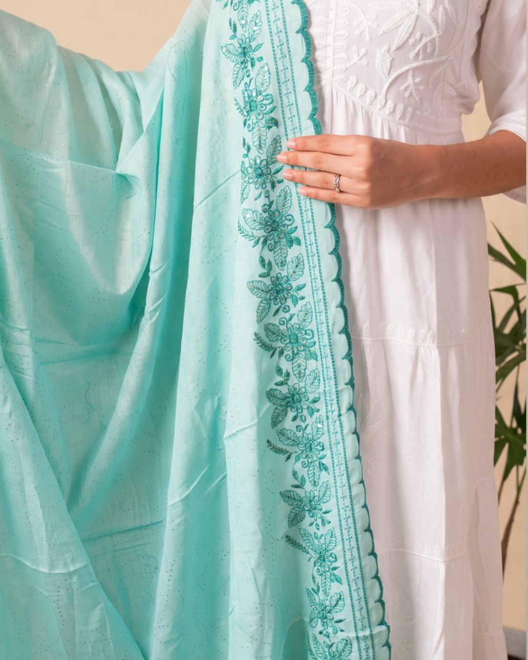 Londoni Shella All-Over Floral Jaal Embroidered Dupatta Set (9 Pieces | 9 Colours | 9 Designs) - Image 3
